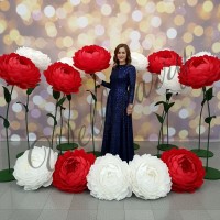 Аренда ростовых цветов из бумаги "Пионы красные"